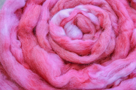 Corriedale Cross hand dyed roving, combed top - 4 oz