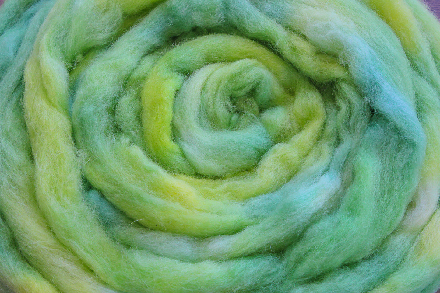 Corriedale Cross hand dyed roving, combed top - 4 oz