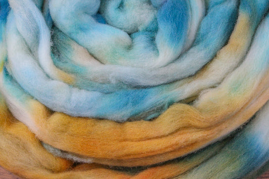 Merino hand dyed roving, combed top - 4 oz