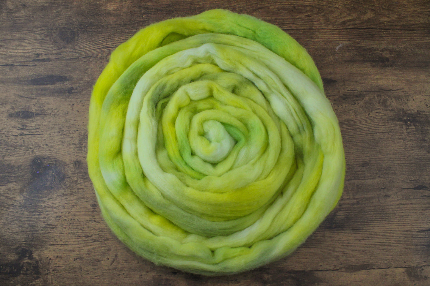 Targhee hand dyed roving, combed top - 4 oz