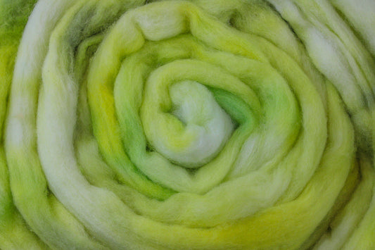 Merino hand dyed roving, combed top - 4 oz
