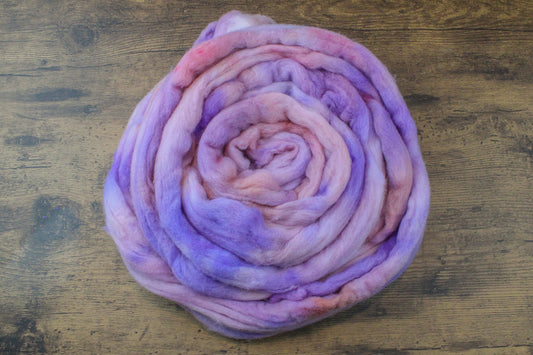 Merino hand dyed roving, combed top - 4 oz