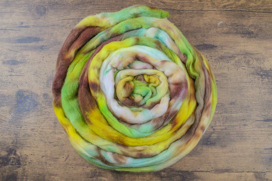 Merino hand dyed roving, combed top - 4 oz