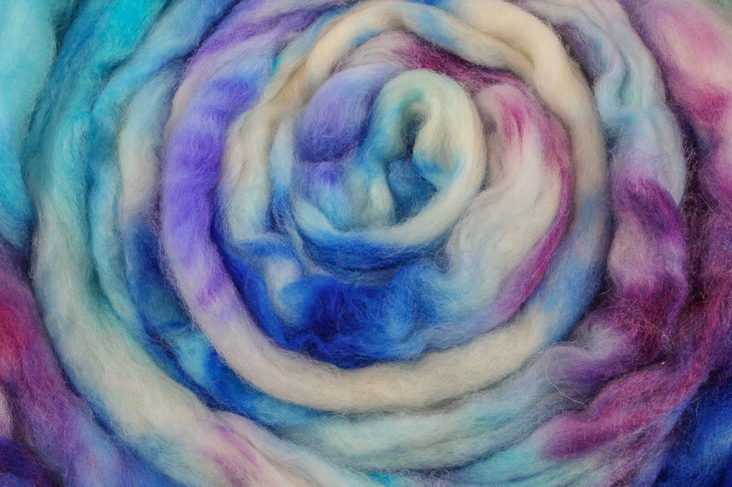 Superwash Merino/Nylon blend hand dyed roving, combed top - 4 oz