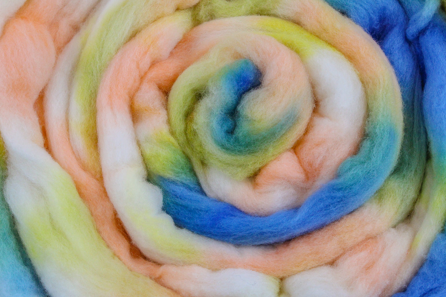 Merino hand dyed roving, combed top - 4 oz