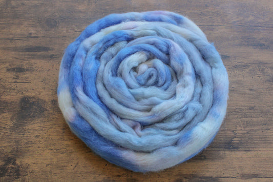 Corriedale Cross hand dyed roving, combed top - 4 oz