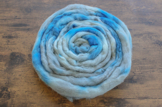 Corriedale Cross hand dyed roving, combed top - 4 oz