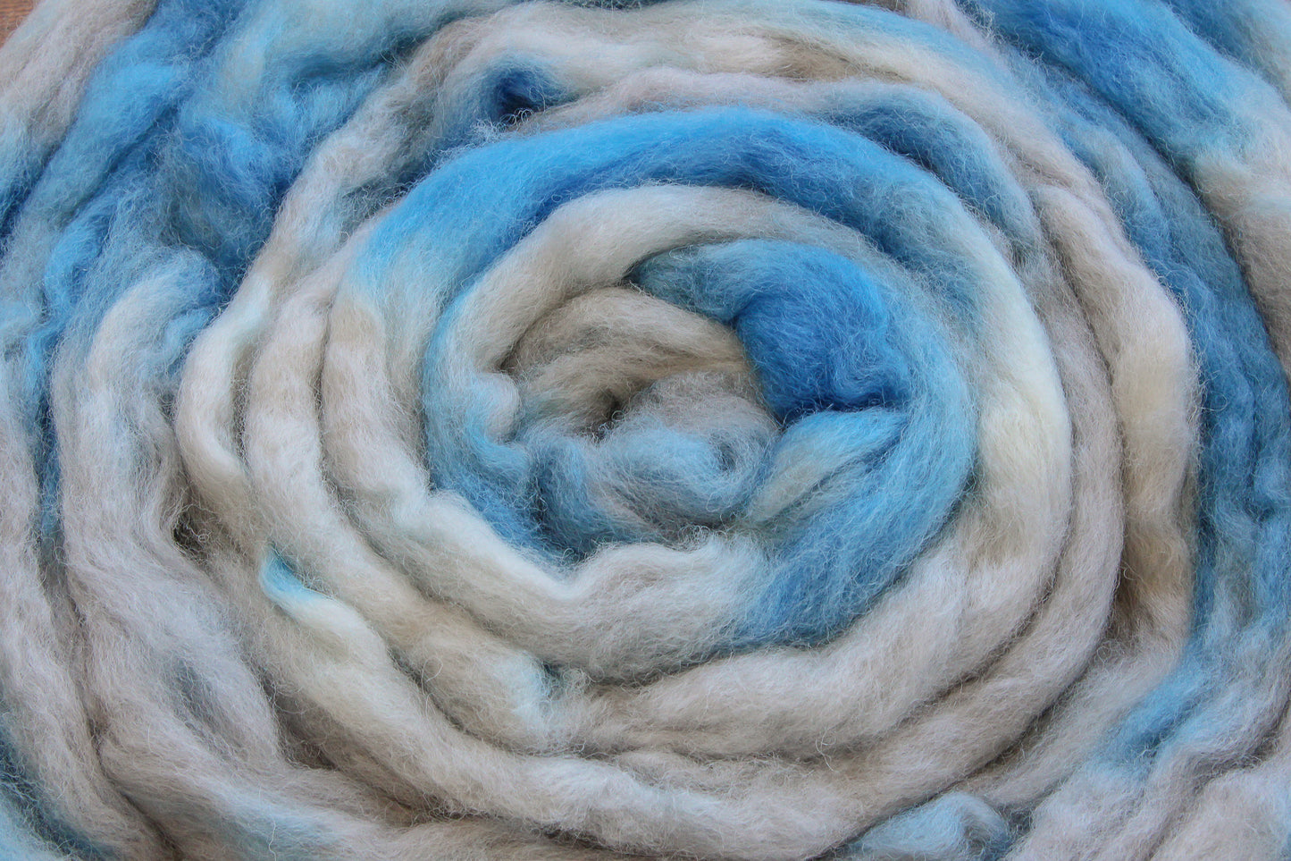 Corriedale Cross hand dyed roving, combed top - 4 oz