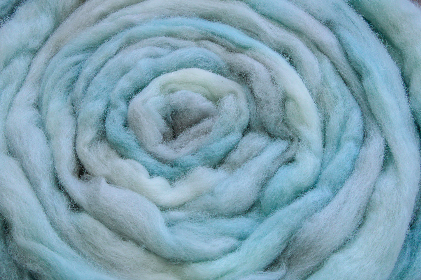 Corriedale Cross hand dyed roving, combed top - 4 oz